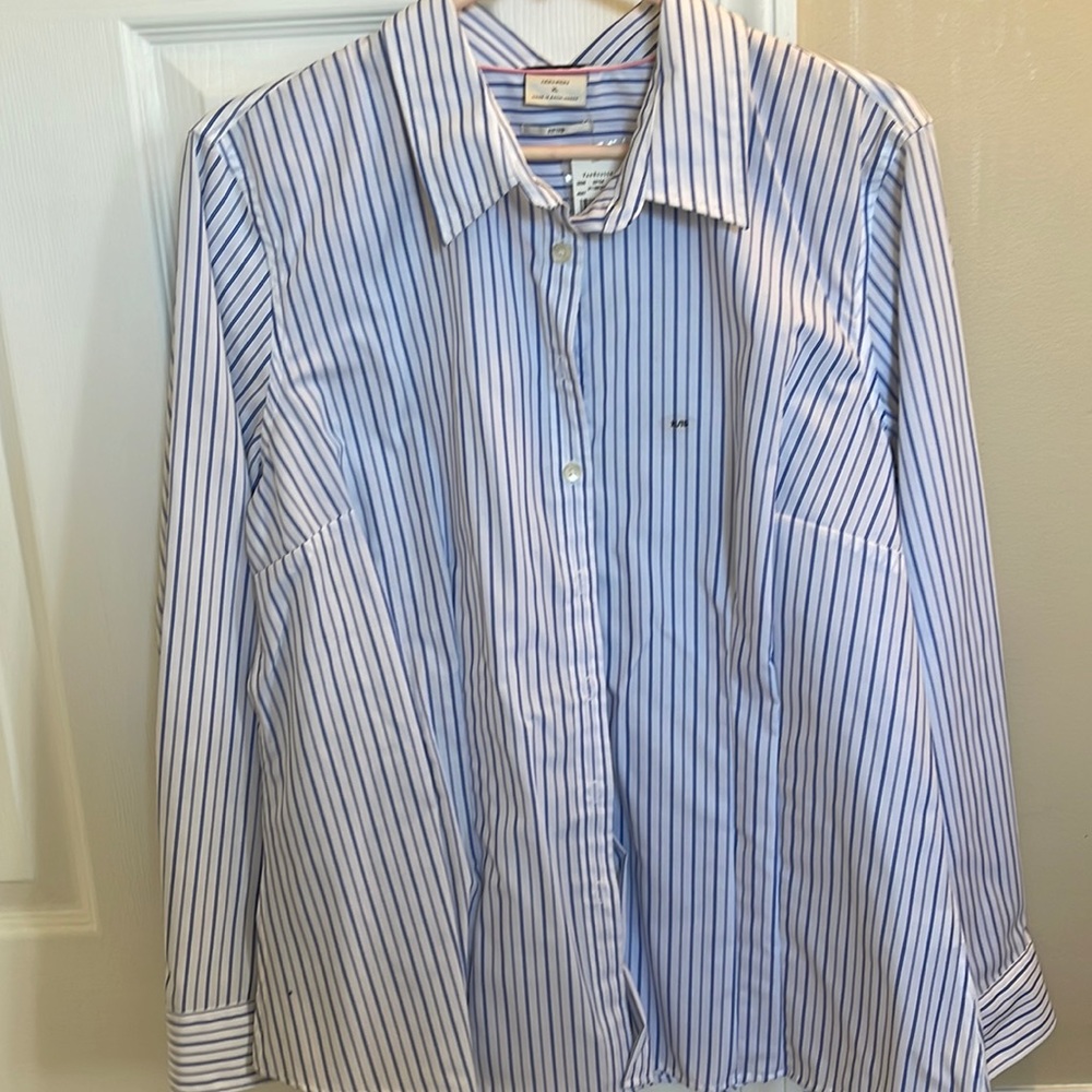 Van Heusen blue & white blouse
